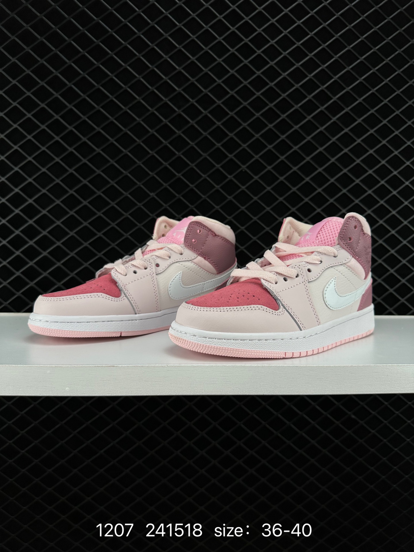 NIKE AIR JORDAN 1 MID AJ1